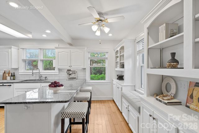 832 Sand Hill Road, Asheville, NC 28806