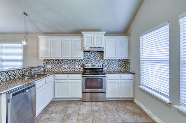 10556 NW 35th Street, Yukon, OK 73099