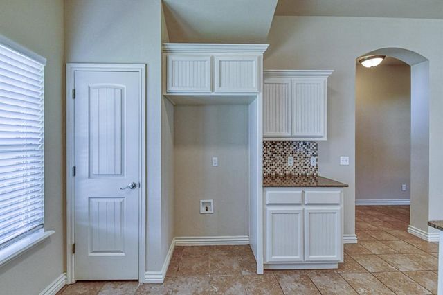 10556 NW 35th Street, Yukon, OK 73099