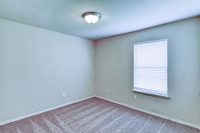 10556 NW 35th Street, Yukon, OK 73099