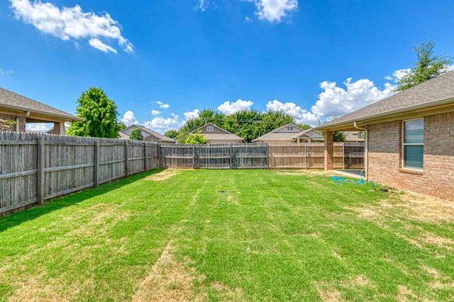 10556 NW 35th Street, Yukon, OK 73099