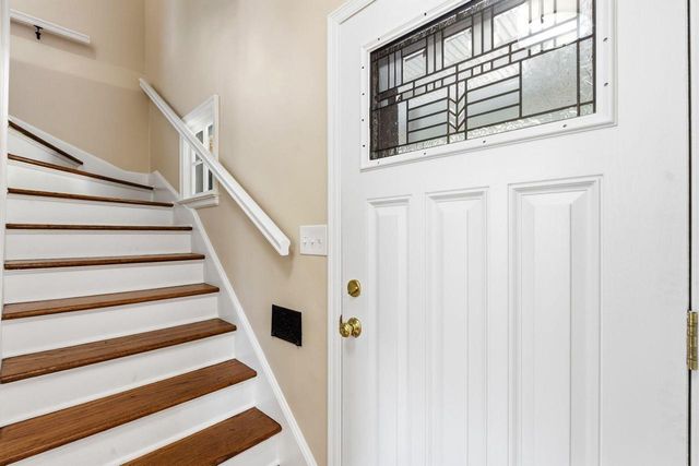 5159 N Santa Monica BOULEVARD, Whitefish Bay, WI 53217