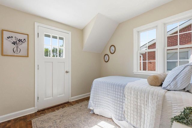 5159 N Santa Monica BOULEVARD, Whitefish Bay, WI 53217