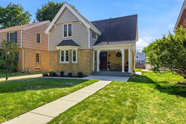 5159 N Santa Monica BOULEVARD, Whitefish Bay, WI 53217