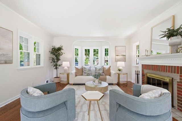 5159 N Santa Monica BOULEVARD, Whitefish Bay, WI 53217