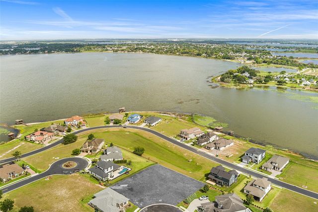 200 CALADONIA COURT, Lake Alfred, FL 33850