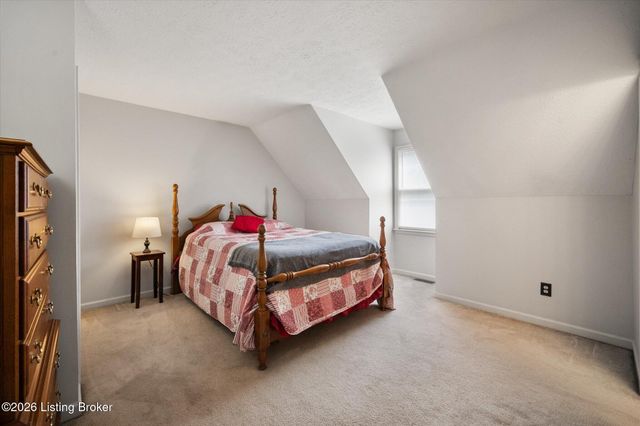 3008 Freys Hill Rd, Louisville, KY 40241