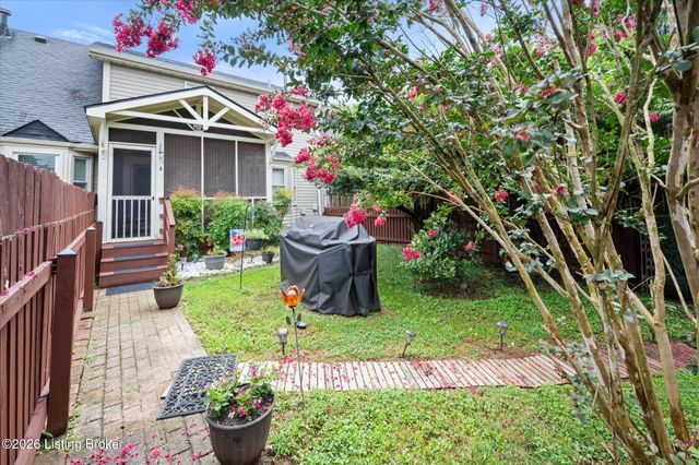 3008 Freys Hill Rd, Louisville, KY 40241