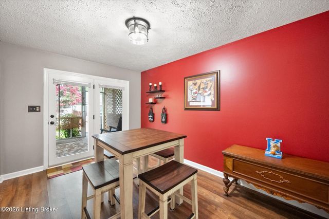 3008 Freys Hill Rd, Louisville, KY 40241