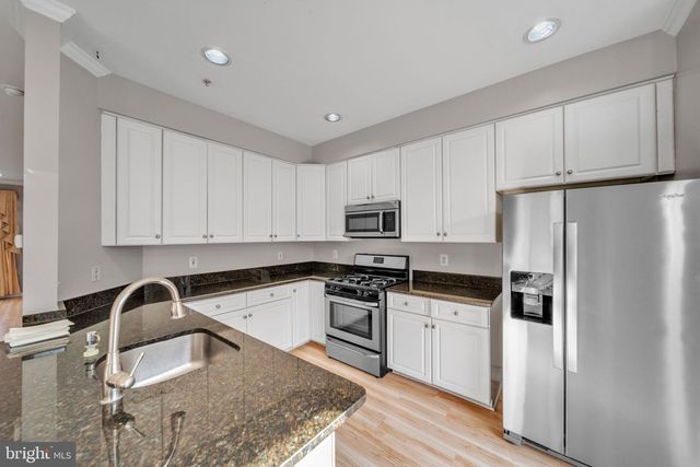 122 LONGPOINT WAY, Gaithersburg, MD 20878