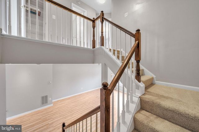 122 LONGPOINT WAY, Gaithersburg, MD 20878