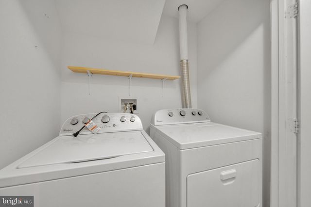 122 LONGPOINT WAY, Gaithersburg, MD 20878