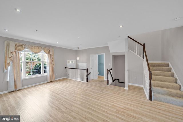 122 LONGPOINT WAY, Gaithersburg, MD 20878