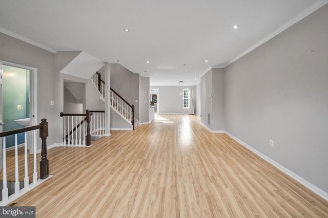 122 LONGPOINT WAY, Gaithersburg, MD 20878