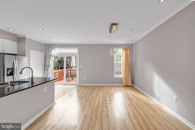 122 LONGPOINT WAY, Gaithersburg, MD 20878