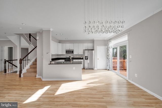 122 LONGPOINT WAY, Gaithersburg, MD 20878