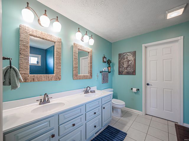 4230 Saybrook Drive, Evansville, IN 47711