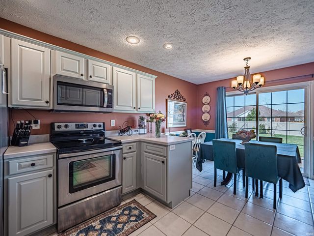 4230 Saybrook Drive, Evansville, IN 47711