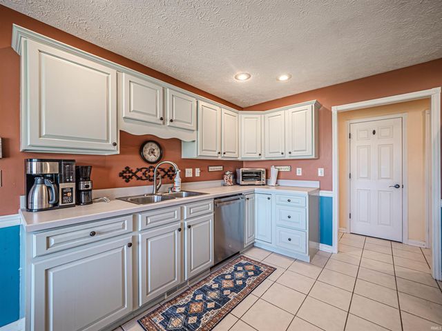 4230 Saybrook Drive, Evansville, IN 47711