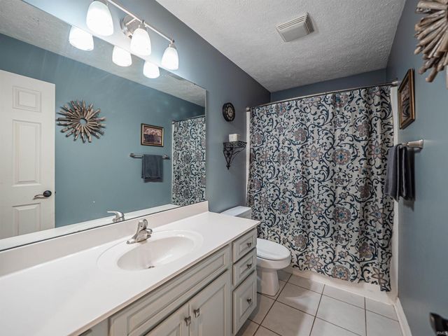 4230 Saybrook Drive, Evansville, IN 47711