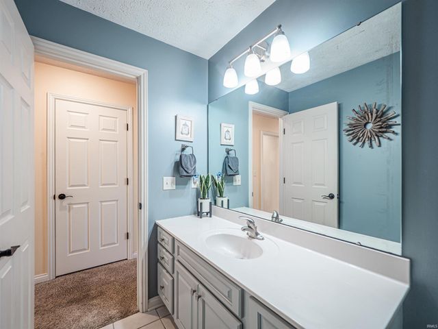 4230 Saybrook Drive, Evansville, IN 47711