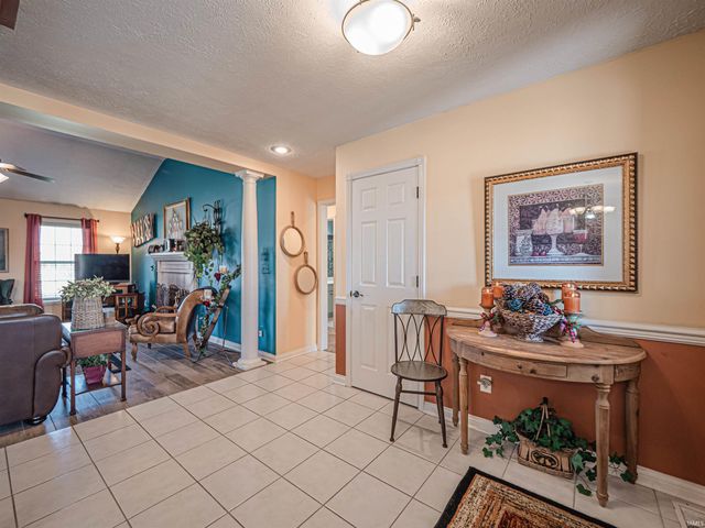 4230 Saybrook Drive, Evansville, IN 47711