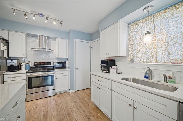 2001 Westham Woods CT, Virginia Beach, VA 23454