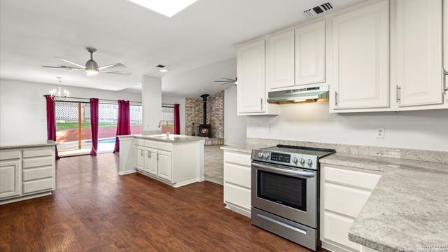 3406 Columbia Drive, Cibolo, TX 78108