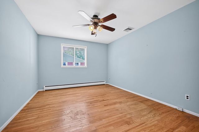 4 Lark St Street A, Manchester, NJ 08759
