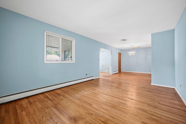 4 Lark St Street A, Manchester, NJ 08759