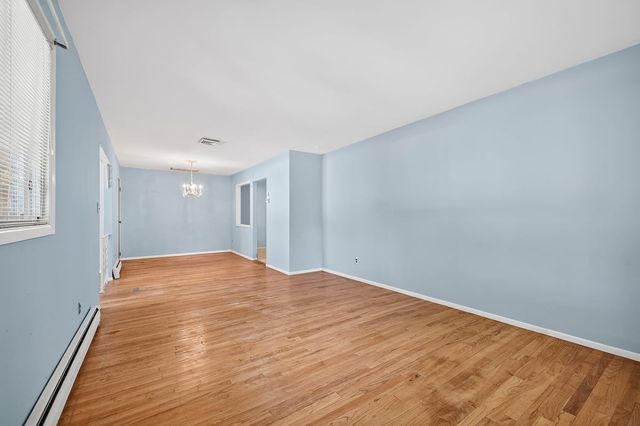 4 Lark St Street A, Manchester, NJ 08759