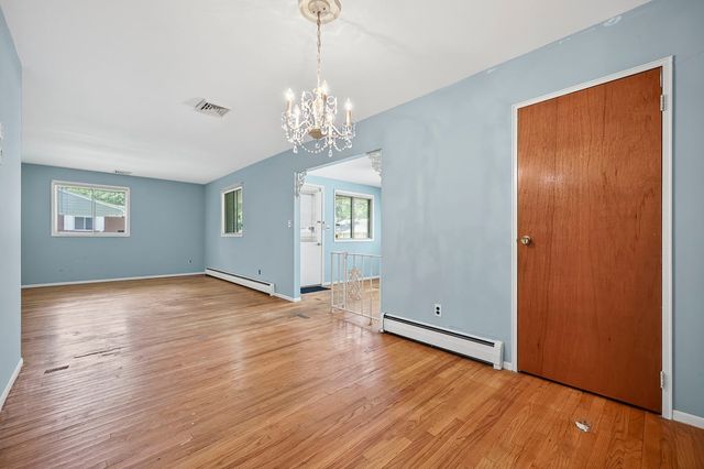 4 Lark St Street A, Manchester, NJ 08759