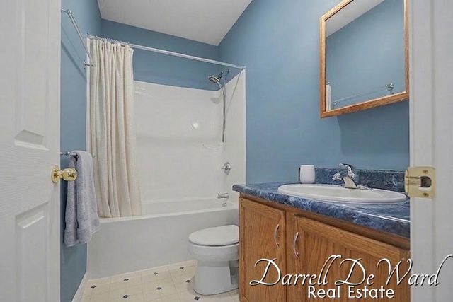 10221 Duncan Lake Avenue, Caledonia, MI 49316