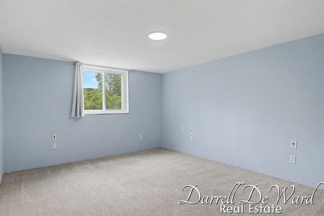 10221 Duncan Lake Avenue, Caledonia, MI 49316