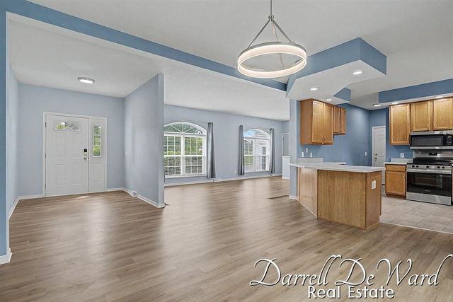 10221 Duncan Lake Avenue, Caledonia, MI 49316