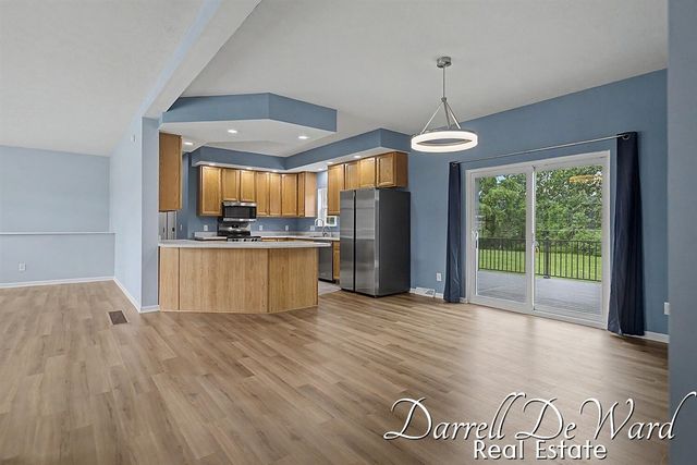 10221 Duncan Lake Avenue, Caledonia, MI 49316