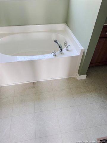 124 Sycamore Court, Benson, NC 27504