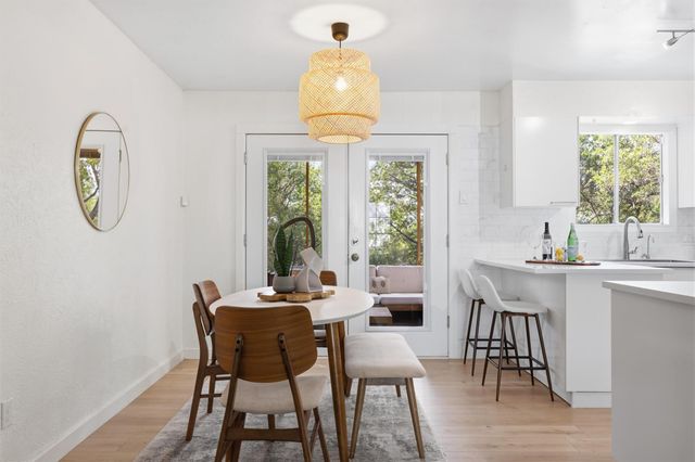 7906 Evaline LN, Austin, TX 78745