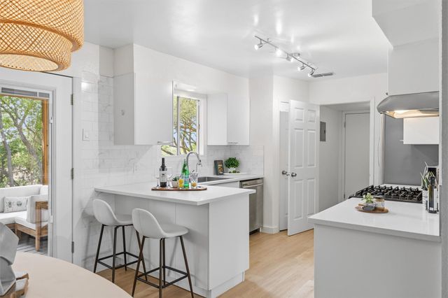 7906 Evaline LN, Austin, TX 78745