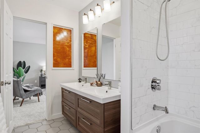 7906 Evaline LN, Austin, TX 78745