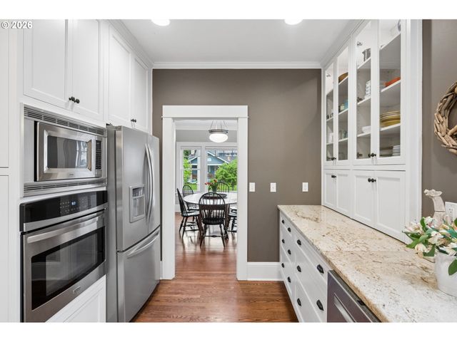 2436 Ne 44TH Ave, Portland, OR 97213