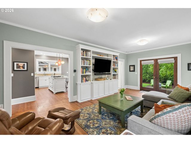 2436 Ne 44TH Ave, Portland, OR 97213