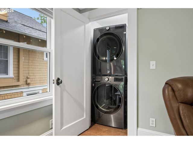 2436 Ne 44TH Ave, Portland, OR 97213