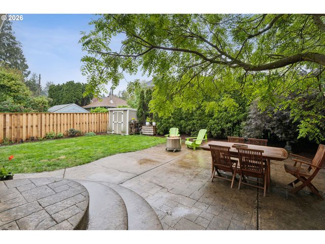 2436 Ne 44TH Ave, Portland, OR 97213