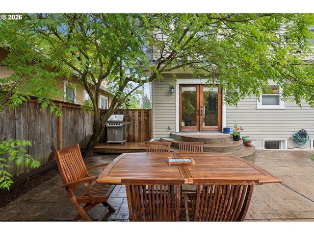 2436 Ne 44TH Ave, Portland, OR 97213