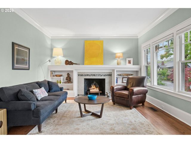 2436 Ne 44TH Ave, Portland, OR 97213