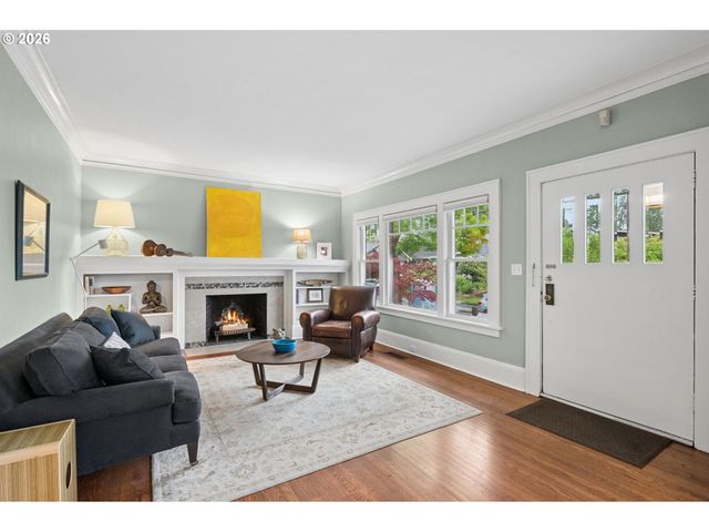 2436 Ne 44TH Ave, Portland, OR 97213