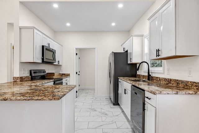 920 Franklin Ct, Cookeville, TN 38506