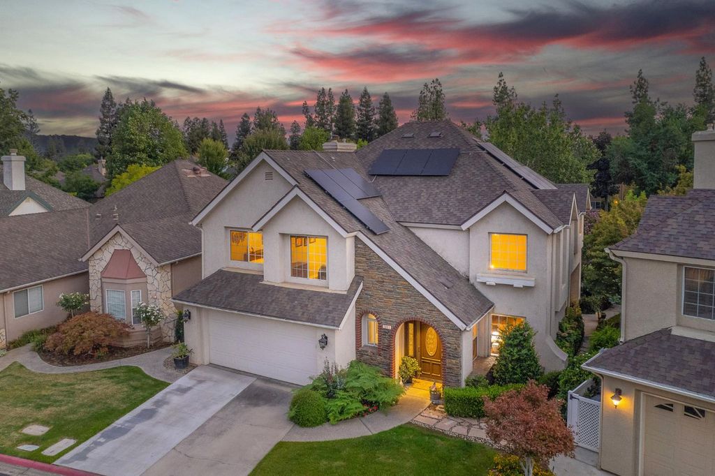 Image 53 of property listing at 3077 W Pembrook, Fresno, CA 93711