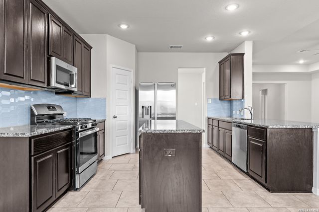 12542 ROTHAU DR, Schertz, TX 78154